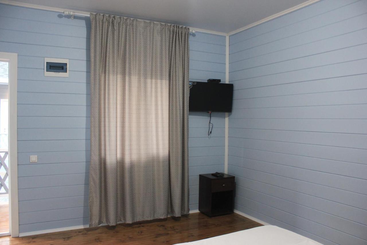 Акватика Hotel Pizunda Ngoại thất bức ảnh